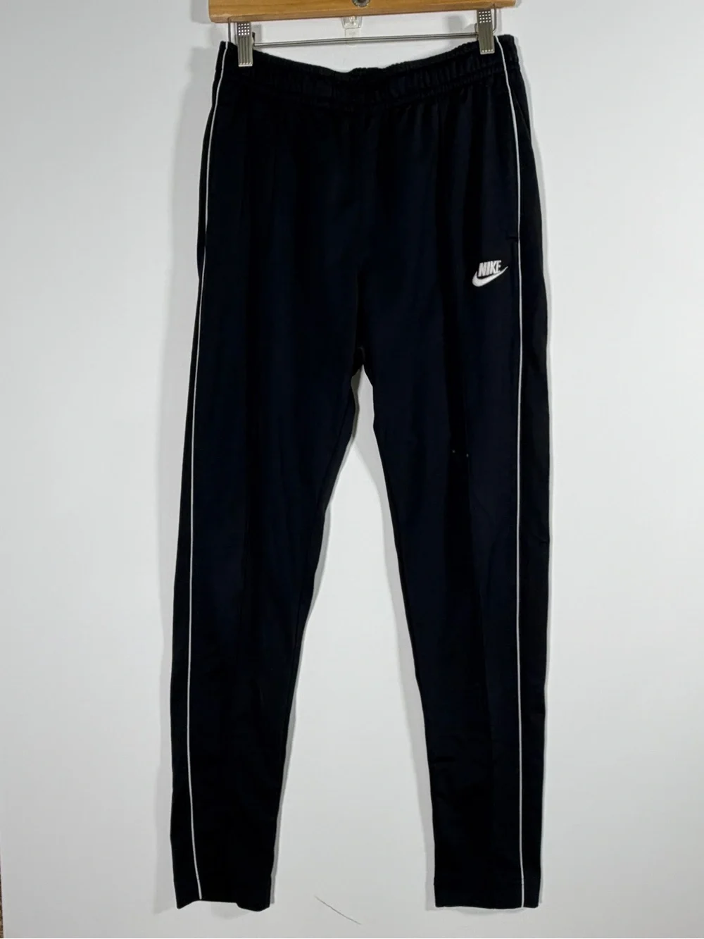 Nike Men’s Club Polyknit Black Joggers with White Side Piping